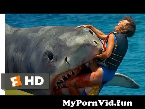 Jaws: The Revenge nude photos