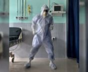 A COVID 19 doctor dances to cheer his patients and we are completely stunned with his moves; WATCH. In times like this when the entire nation is struggling for better health and a better India, one cannot forget the efforts put in by doctors on duty, who are risking their lives daily by treating patients. Last year a video of a doctor dancing in a PPE suit to spread positivity among Covid-19 patients at a hospital in Assam was doing the rounds of the internet, and netizens are full of praises fo