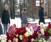 Russians continue to lay flowers in tribute to opposition leader Alexei Navalny following his sudden death in an Arctic prison.