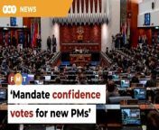 Bastian Pius Vendargon proposes that the Federal Constitution be amended to compel a newly-appointed prime minister to test his majority in the Dewan Rakyat.&#60;br/&#62;&#60;br/&#62;&#60;br/&#62;Read More: &#60;br/&#62;https://www.freemalaysiatoday.com/category/nation/2024/03/09/mandate-confidence-votes-for-newly-appointed-pms-says-lawyer/&#60;br/&#62;&#60;br/&#62;Laporan Lanjut: &#60;br/&#62;https://www.freemalaysiatoday.com/category/bahasa/tempatan/2024/03/09/gubal-undang-undang-undi-percaya-pm-baharu-dilantik-kata-peguam/&#60;br/&#62;&#60;br/&#62;&#60;br/&#62;Free Malaysia Today is an independent, bi-lingual news portal with a focus on Malaysian current affairs.&#60;br/&#62;&#60;br/&#62;Subscribe to our channel - http://bit.ly/2Qo08ry&#60;br/&#62;------------------------------------------------------------------------------------------------------------------------------------------------------&#60;br/&#62;Check us out at https://www.freemalaysiatoday.com&#60;br/&#62;Follow FMT on Facebook: https://bit.ly/49JJoo5&#60;br/&#62;Follow FMT on Dailymotion: https://bit.ly/2WGITHM&#60;br/&#62;Follow FMT on X: https://bit.ly/48zARSW &#60;br/&#62;Follow FMT on Instagram: https://bit.ly/48Cq76h&#60;br/&#62;Follow FMT on TikTok : https://bit.ly/3uKuQFp&#60;br/&#62;Follow FMT Berita on TikTok: https://bit.ly/48vpnQG &#60;br/&#62;Follow FMT Telegram - https://bit.ly/42VyzMX&#60;br/&#62;Follow FMT LinkedIn - https://bit.ly/42YytEb&#60;br/&#62;Follow FMT Lifestyle on Instagram: https://bit.ly/42WrsUj&#60;br/&#62;Follow FMT on WhatsApp: https://bit.ly/49GMbxW &#60;br/&#62;------------------------------------------------------------------------------------------------------------------------------------------------------&#60;br/&#62;Download FMT News App:&#60;br/&#62;Google Play – http://bit.ly/2YSuV46&#60;br/&#62;App Store – https://apple.co/2HNH7gZ&#60;br/&#62;Huawei AppGallery - https://bit.ly/2D2OpNP&#60;br/&#62;&#60;br/&#62;#FMTNews #MandateConfidence #PrimeMinister #Parliament