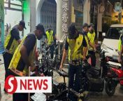 A total of 25 escooters have been seized by Penang Island City Council (MBPP) during a special operation in George Town on Friday (March 1).&#60;br/&#62;&#60;br/&#62;A Bangladeshi national was found to be operating the unlicensed business. &#60;br/&#62;&#60;br/&#62;Read more at https://shorturl.at/yzJU9&#60;br/&#62;&#60;br/&#62;WATCH MORE: https://thestartv.com/c/news&#60;br/&#62;SUBSCRIBE: https://cutt.ly/TheStar&#60;br/&#62;LIKE: https://fb.com/TheStarOnline