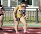A girl who is as pretty as a sweet and bloody idol, but is serious about track and field. from real bloody vagina