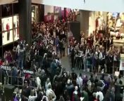 Footage from the meet and greet at H&amp;M store in Berlin