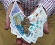 Thousands of households to receive £225 in cost of living help from bro help