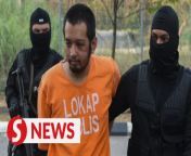The man suspected of attempting to kill his wife at the Kuala Lumpur International Airport (KLIA) in the April 14 shooting incident says he still loves her. &#60;br/&#62;&#60;br/&#62;Hafizul Harawi said this to the media as he arrived at the Kota Baru Magistrate&#39;s Court on Monday (April 22) morning for the remand extension proceeding. His remand has been extended until April 27.&#60;br/&#62;&#60;br/&#62;Read more at https://rb.gy/mgdqv1&#60;br/&#62;&#60;br/&#62;WATCH MORE: https://thestartv.com/c/news&#60;br/&#62;SUBSCRIBE: https://cutt.ly/TheStar&#60;br/&#62;LIKE: https://fb.com/TheStarOnline