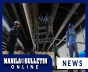 Department of Public Works and Highways (DPWH) subcontract workers start setting up scaffolding under the Kamuning-EDSA southbound flyover in Quezon City, on Thursday, April 25, as part of the retrofitting construction that will last for almost a year.&#60;br/&#62;&#60;br/&#62;The southbound flyover will be closed starting May 1, 2024, and motorists are advised to take alternative routes. (MB Video by Noel B. Pabalate)&#60;br/&#62;&#60;br/&#62;Subscribe to the Manila Bulletin Online channel! - https://www.youtube.com/TheManilaBulletin&#60;br/&#62;&#60;br/&#62;Visit our website at http://mb.com.ph&#60;br/&#62;Facebook: https://www.facebook.com/manilabulletin &#60;br/&#62;Twitter: https://www.twitter.com/manila_bulletin&#60;br/&#62;Instagram: https://instagram.com/manilabulletin&#60;br/&#62;Tiktok: https://www.tiktok.com/@manilabulletin&#60;br/&#62;&#60;br/&#62;#ManilaBulletinOnline&#60;br/&#62;#ManilaBulletin&#60;br/&#62;#LatestNews&#60;br/&#62;