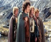 Get ready to return to Middle-earth this summer. &#39;The Lord of the Rings&#39; trilogy is headed back to theaters. Warner Bros. and Fathom Events are teaming up to rerelease the Oscar-winning fantasy blockbusters. The versions screened will be Peter Jackson&#39;s extended editions, as well as the versions that the filmmaker remastered in 2020 for a 4K Ultra HD rerelease. This is the first time the remastered films will be in theaters.
