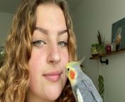 A Gen-Z birdwatcher is best friends with her cockatiel - who loves to dance and sing to funk songs. &#60;br/&#62;&#60;br/&#62;Grace Robinson, 19, has always been a &#92;