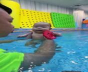 Cute Baby swimming in pool from dwsafio da piscina pool