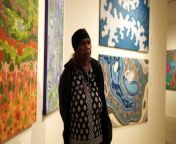 Australian artists are calling on one of the world&#39;s biggest auction houses to start paying royalties to indigenous communities when their work is sold offshore. Sotheby&#39;s has been holding auctions of Aboriginal art in New York for several years and avoiding the jurisdiction of Australian laws.