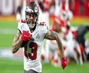 Buccaneers' Mike Evans Seals $52M Deal to Stay in Tampa from may bay bagia