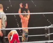 Seth rollins puts cody rhodes in position for the cross rhodes at WWE Supershow