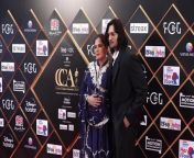 Critics&#39; Choice Awards 2024 were held in Mumbai on Tuesday night. All the celebs of B Town had arrived in this event in stunning looks. Their pictures are now going viral on social media. Ali Fazal and pregnant Richa Chadha were seen in stunning looks at the Critics&#39; Choice Awards 2024 last night . Richa Chadha wore a traditional look for the awards night. The actress wore a blue colored Anarkali suit with white colored embroidery. She had also styled a matching dupatta with it.&#60;br/&#62;&#60;br/&#62;#criticschoiceawards2024 #richachadha #alifazal #fashion #viralvideo #trending #entertainmentnews #celebupdate