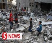 Children who are displaced by the Israel-Hamas conflict are finding ways to play games amidst the rubble of buildings at the Jabalia refugee camp in Gaza during the Eid al-Fitr celebration.&#60;br/&#62;&#60;br/&#62;WATCH MORE: https://thestartv.com/c/news&#60;br/&#62;SUBSCRIBE: https://cutt.ly/TheStar&#60;br/&#62;LIKE: https://fb.com/TheStarOnline&#60;br/&#62;