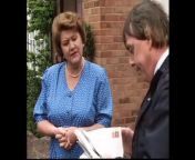 We are introduced to the prim and proper Hyacinth Bucket (pronounced Bouquet), Hyacinth&#39;s long-suffering husband Richard and her less-than-socially-acceptable extended family. This episode sees Hyacinth learn that her Daddy is in hospital after falling off his bicycle (nude, chasing the milkwoman).&#60;br/&#62;&#60;br/&#62;Guest starring Peter Cellier as Major Wilton-Smythe, Leo Dolan as the postman, Bruce Alexander (Superintendent Mullett in A Touch of Frost) as the doctor, James Ottaway as Mr Oxley, Paul Toothill as the meterman and George Webb as Daddy