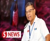PKR&#39;s efficacy and success depends on what it delivers to the people as opposed to the number of Cabinet positions held by its members, says Datuk Seri Saifuddin Nasution Ismail.&#60;br/&#62;&#60;br/&#62;Speaking at the PKR 25th convention on Sunday (April 21), the party secretary-general said that it would be deemed successful in implementing its reform agenda by way of government policies introduced to benefit the people.&#60;br/&#62;&#60;br/&#62;Saifuddin, who is also Home Minister, said it was also of utmost importance to take good care of the nation&#39;s coffers even if some unpopular short-term decisions were needed, and reminded all PKR members to always remember the challenges the party faced in the past.&#60;br/&#62;&#60;br/&#62;Read more at https://tinyurl.com/47h8by9s&#60;br/&#62;&#60;br/&#62;WATCH MORE: https://thestartv.com/c/news&#60;br/&#62;SUBSCRIBE: https://cutt.ly/TheStar&#60;br/&#62;LIKE: https://fb.com/TheStarOnline