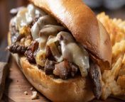 Whether you&#39;re in the mood for a Philly cheesesteak or an Italian beef, there&#39;s nothing wrong with a steak sandwich... unless you go and screw up the caramelized onions.