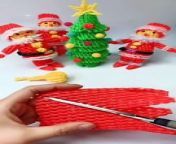 Santa Claus handicrafts using used fruit sponges
